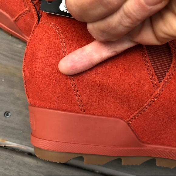 NWT SOREL Suede Orange Boots - Picture 10 of 12